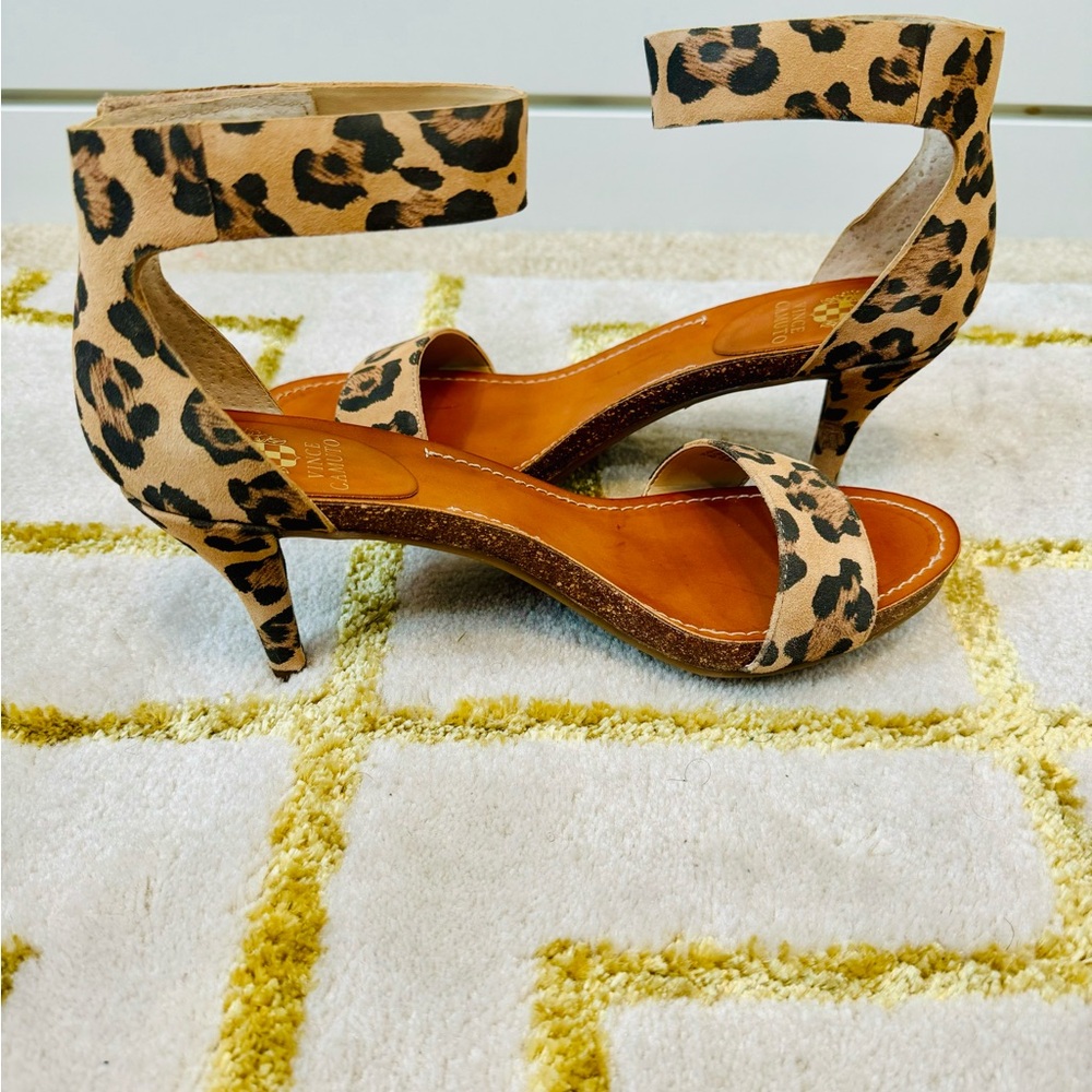 Vince Camuto Leopard Print Ankle Strap Kitten Heel - Size 8.5 Wide fit. - Picture 1 of 5